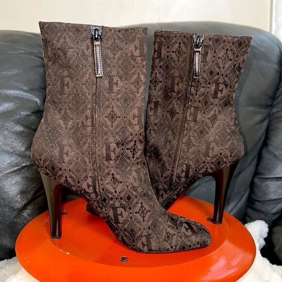 Gianfranco FERRE 40 Genuine Leather Canvas Logo Brown Heeled Zip Booties - Picture 5 of 14